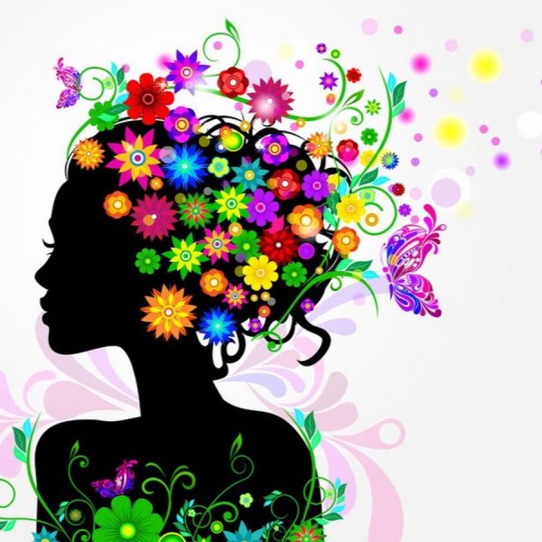 Девушка лежит в цветах арт