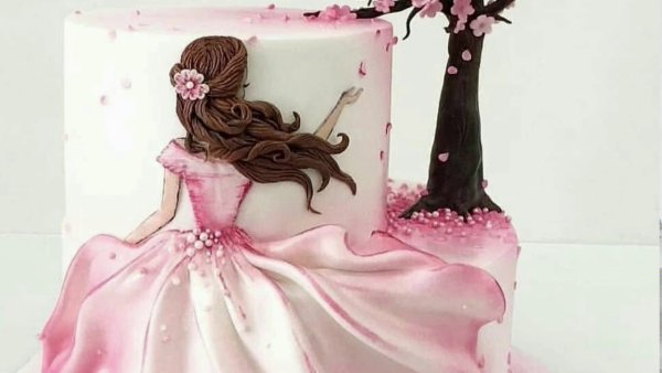 Торт с девушкой в платье