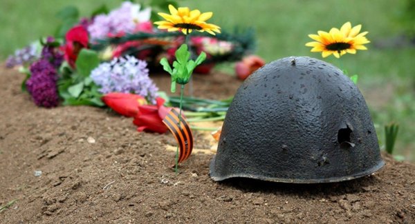 Солдат в каске ВОВ