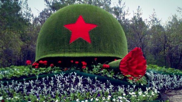 Мемориал Солдатская каска Оренбург