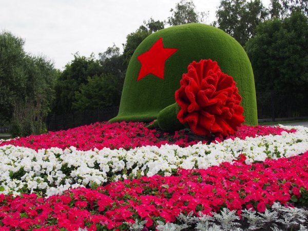 Свеча в каске