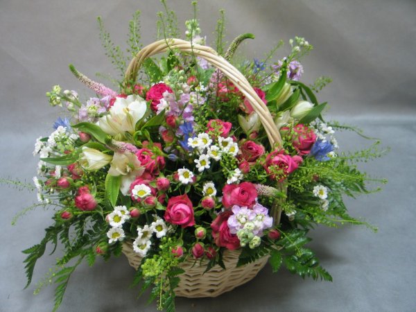 Корзина с цветами