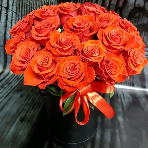 Пионовидная роза персиковая