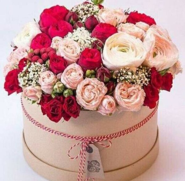 С днём рождения букет в коробке