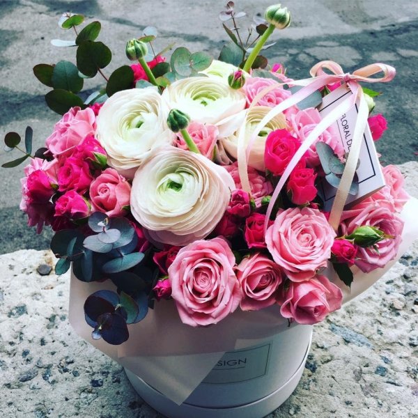 Необычные букеты в коробках