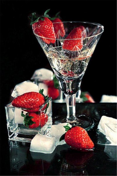 Шампанское с клубникой