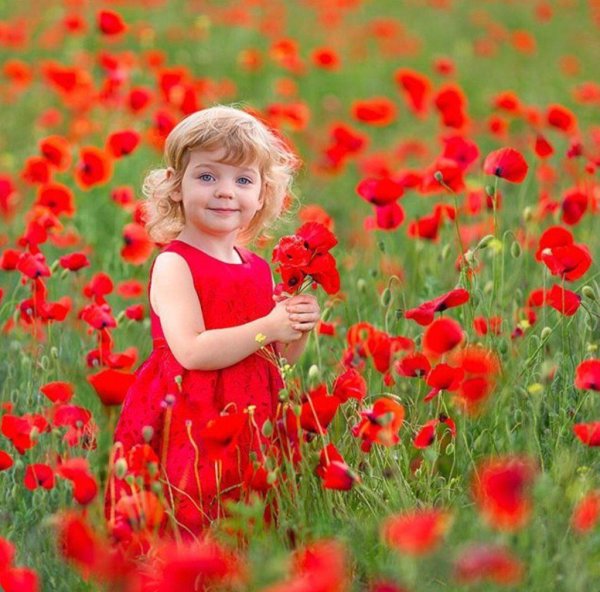 Девочка с цветами