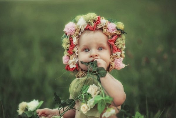 Девочка с цветами