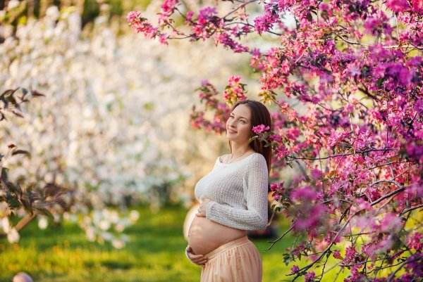 Фотосессия беременных в ванной