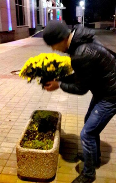 Воруют цветы