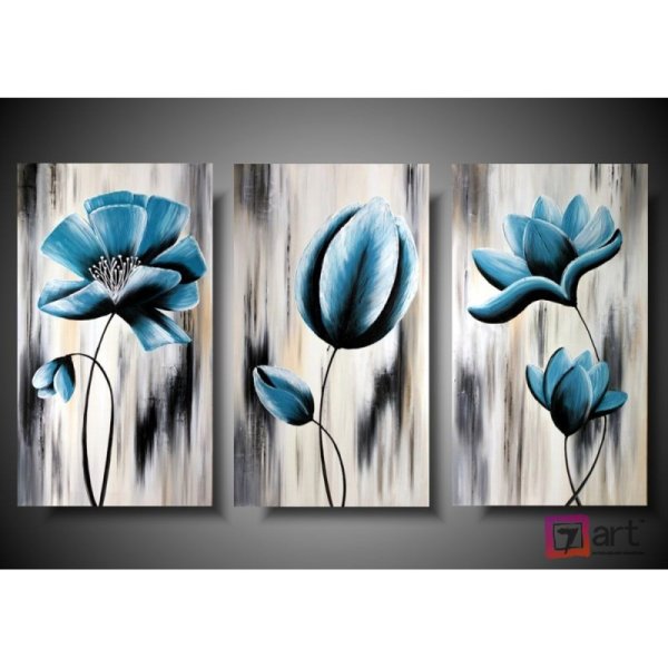 Триптих цветы на сером