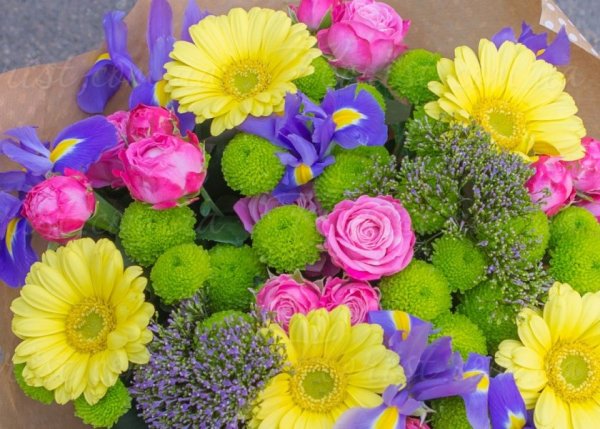 Яркий букет