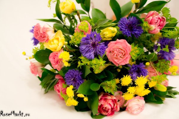Яркий букет