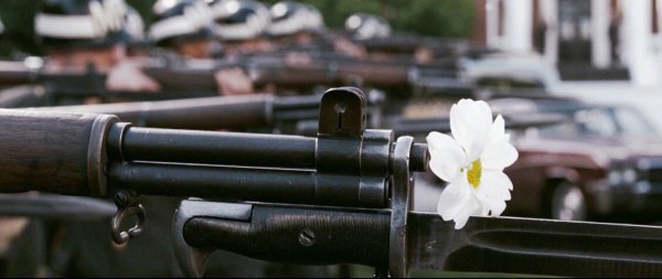 Два пистолета эскиз