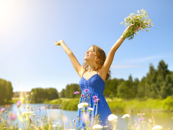 Радостная девушка