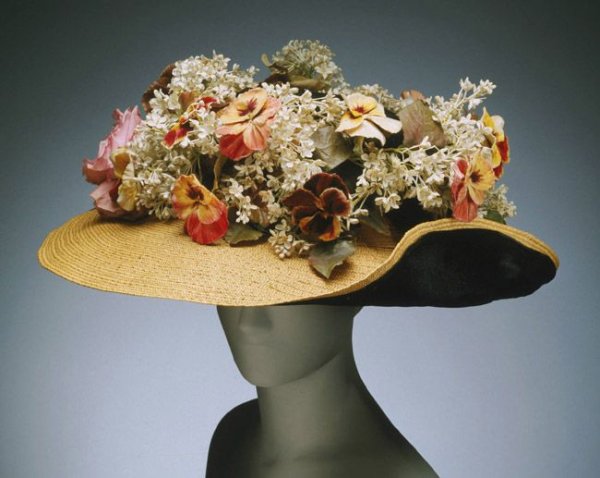 Средневековый головной убор Шапо де Флер