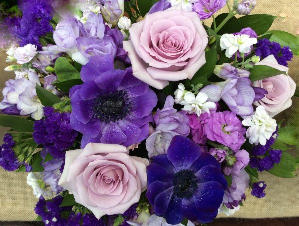 Букет роз с днём рождения подруге