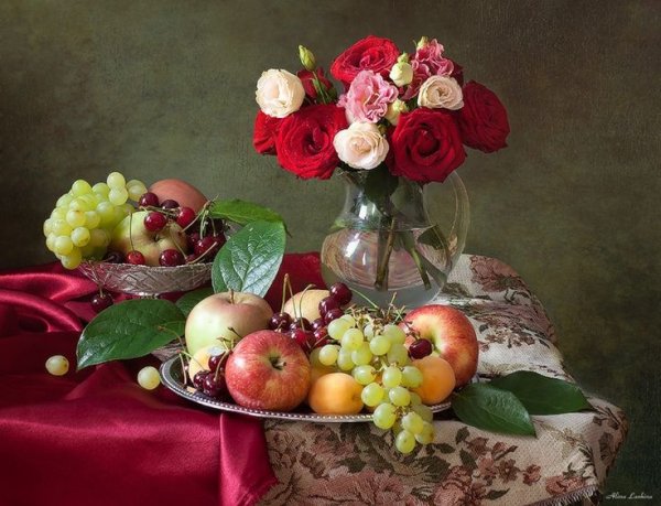 Натюрморт с овощами и цветами