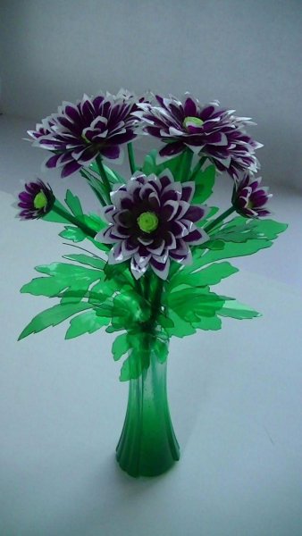 Цветы из пластика