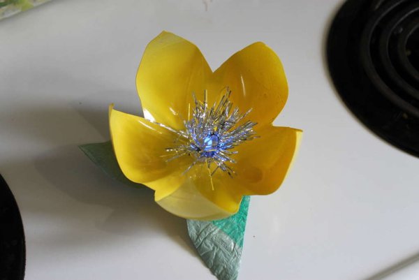 Цветы из пластиковых бутылок