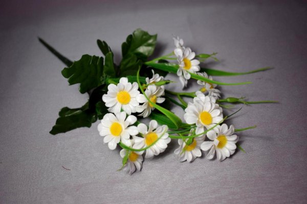 Цветы искусственные в ассортименте