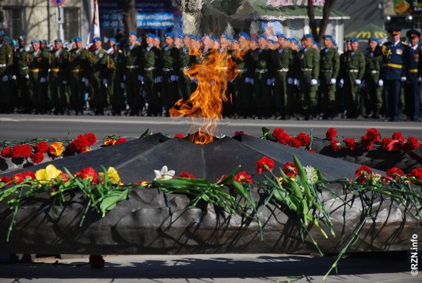 День Победы возложение цветов