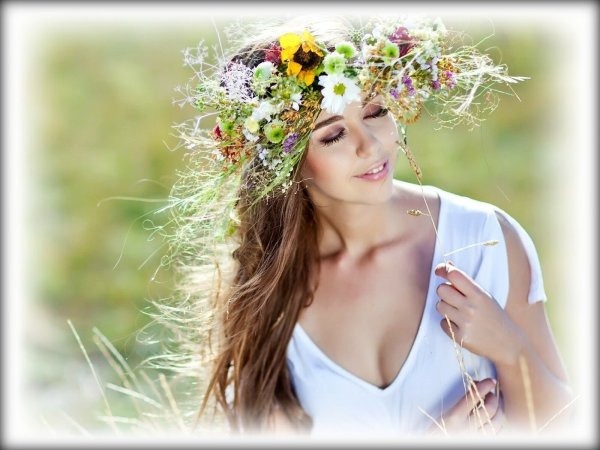 Венок из полевых цветов на голову