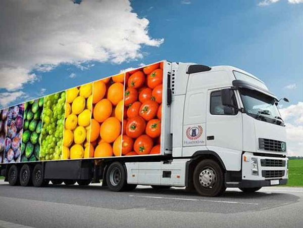 Фура с продуктами