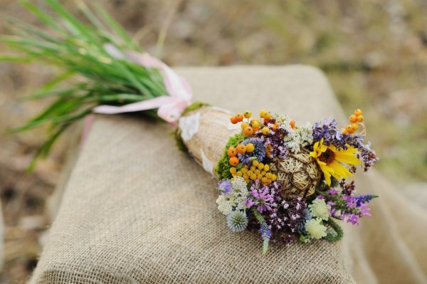 Букет ромашек с васильками