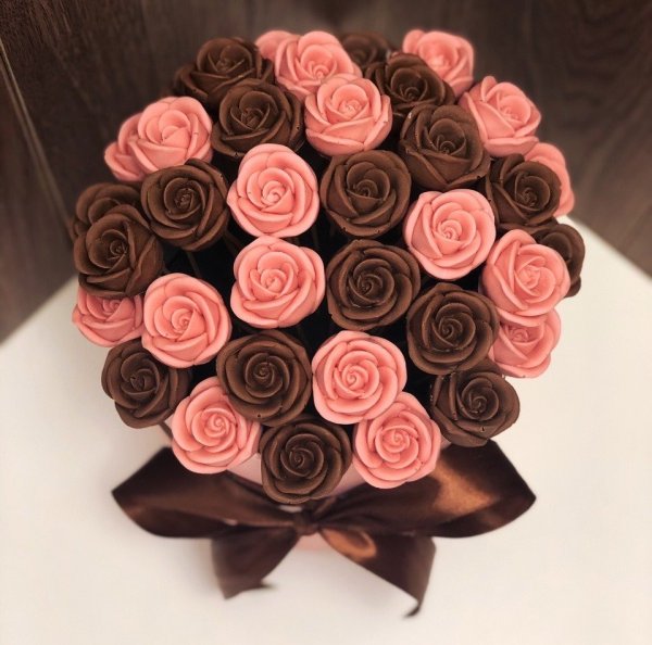 Букет из шоколадных роз