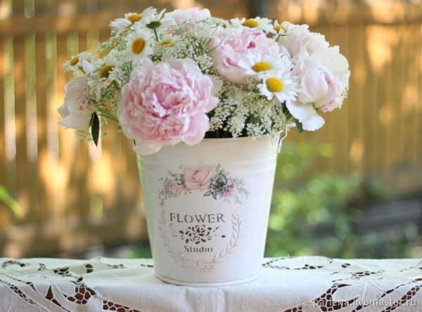 Цветочки в вазе