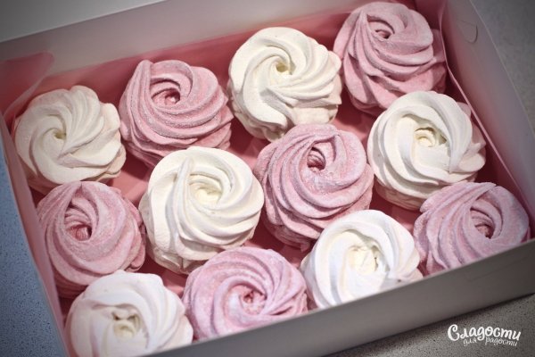 Натюрморт со сладостями