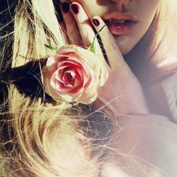 Девушка с ромашками Эстетика