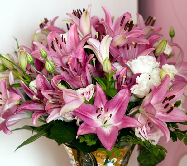 Букет "белые лилии"