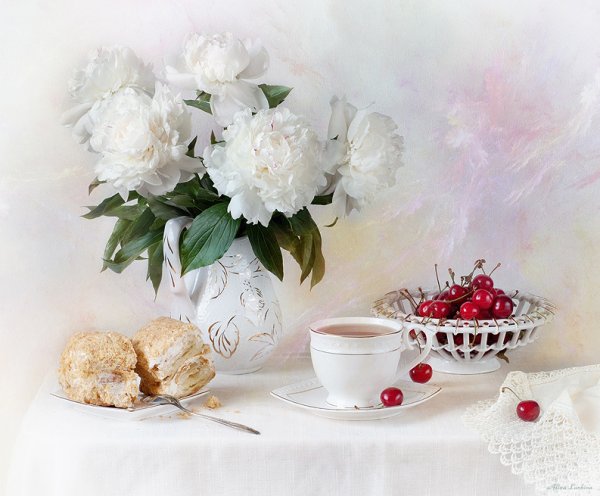 Утренние пионы