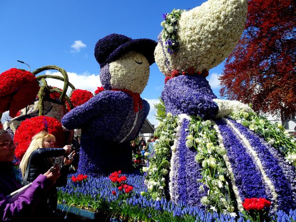 Кёкенхоф парад цветов 2020