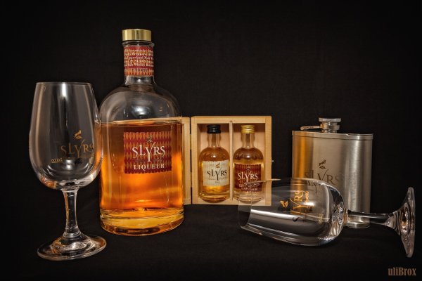 Виски в красивой бутылке