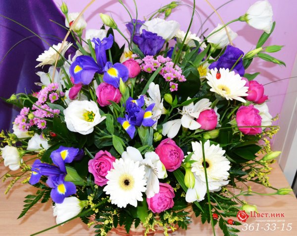 Букет с орхидеей