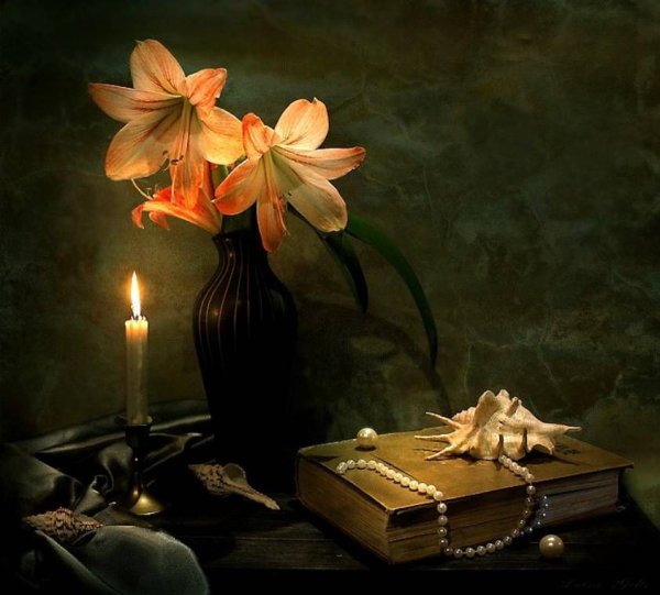 Фотонатюрморты с цветами и свечой