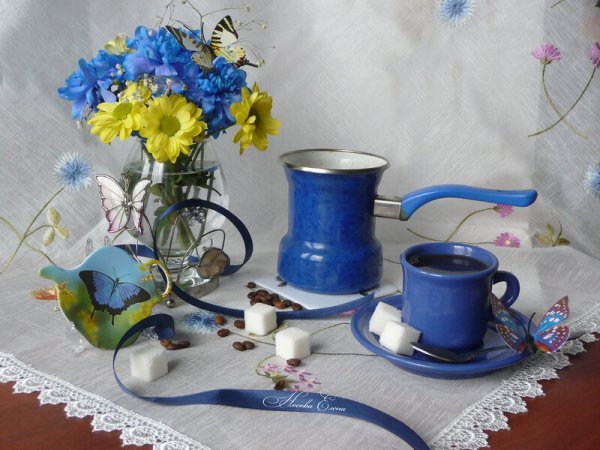 Натюрморт с голубой чашкой