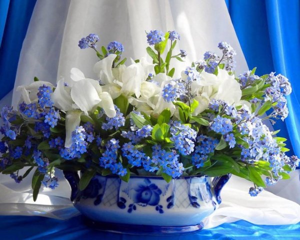 Букет из незабудок