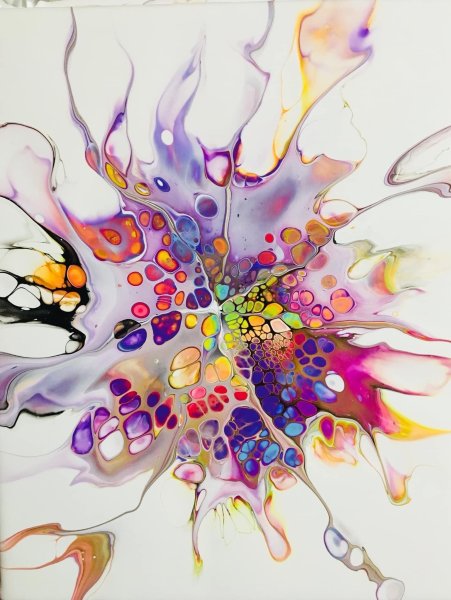 Яркие краски на белом фоне