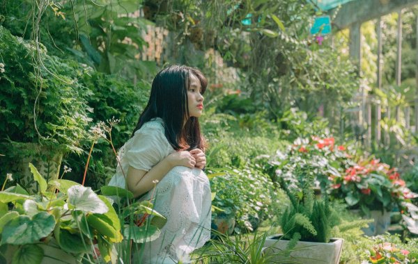 Девушка в цветах