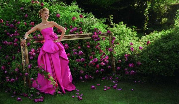 Девушка с сиренью