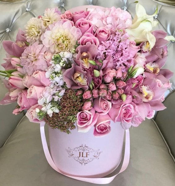 Роскошный современный букет