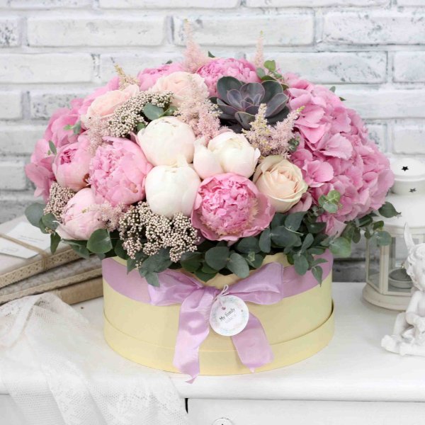 Букет пионов с днем рождения