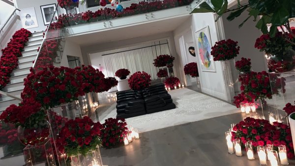Вся комната в цветах