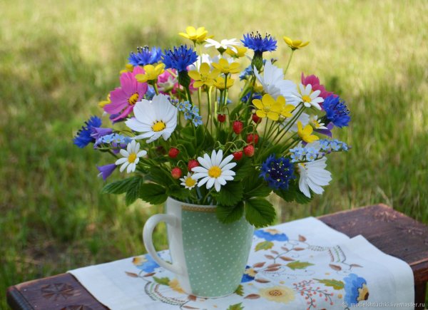 Летний полевой букет