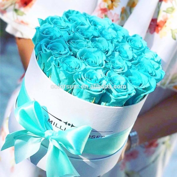 Бирюзовый букет цветов