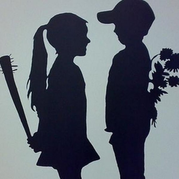 Тень мальчика и девочки